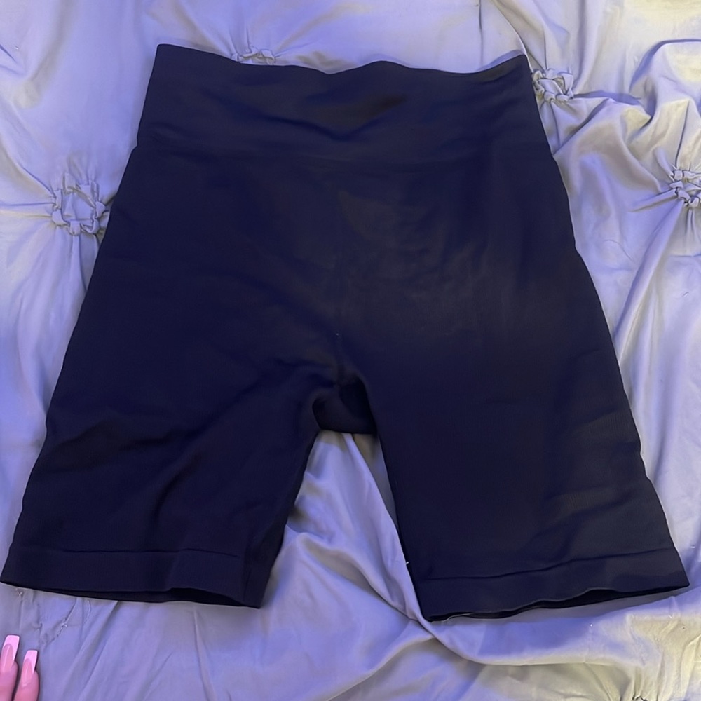 Black women gym shorts